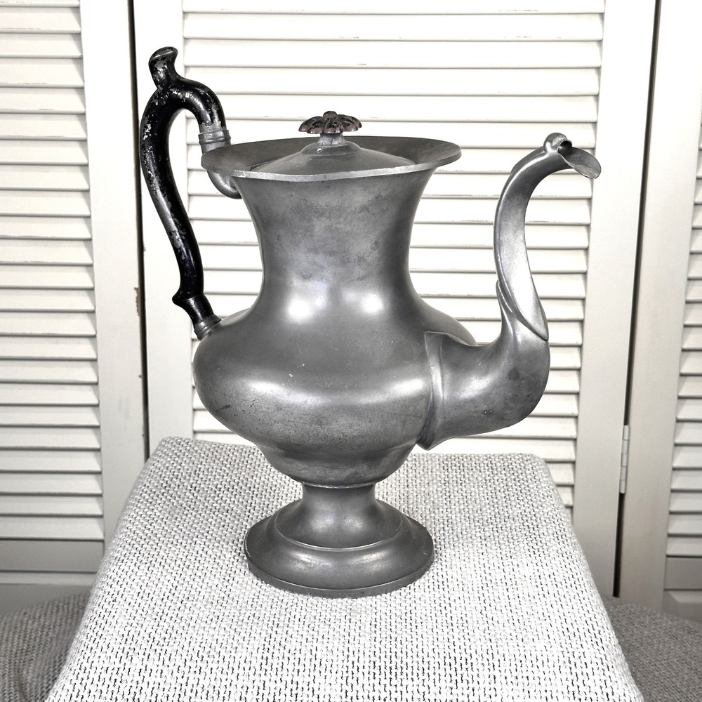 Dixon and Sons Early 1800s Sculptural Gray Pewter Colonial Coffeepot Antique‎